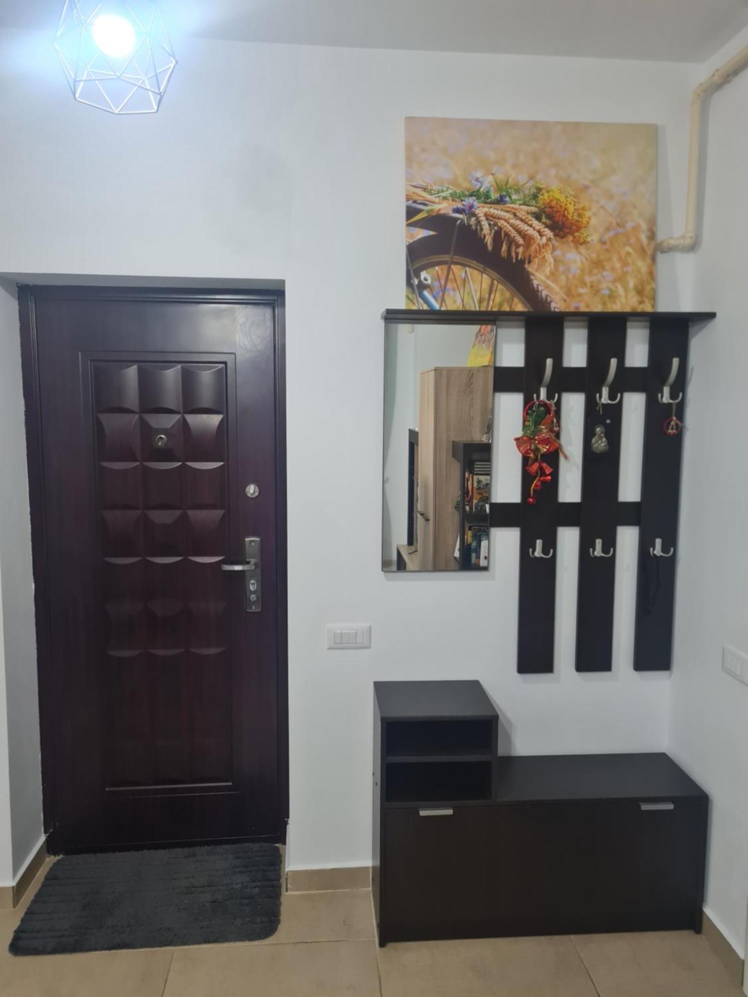 Luxury 1 Bedroom Apartment Roşu Exterior foto