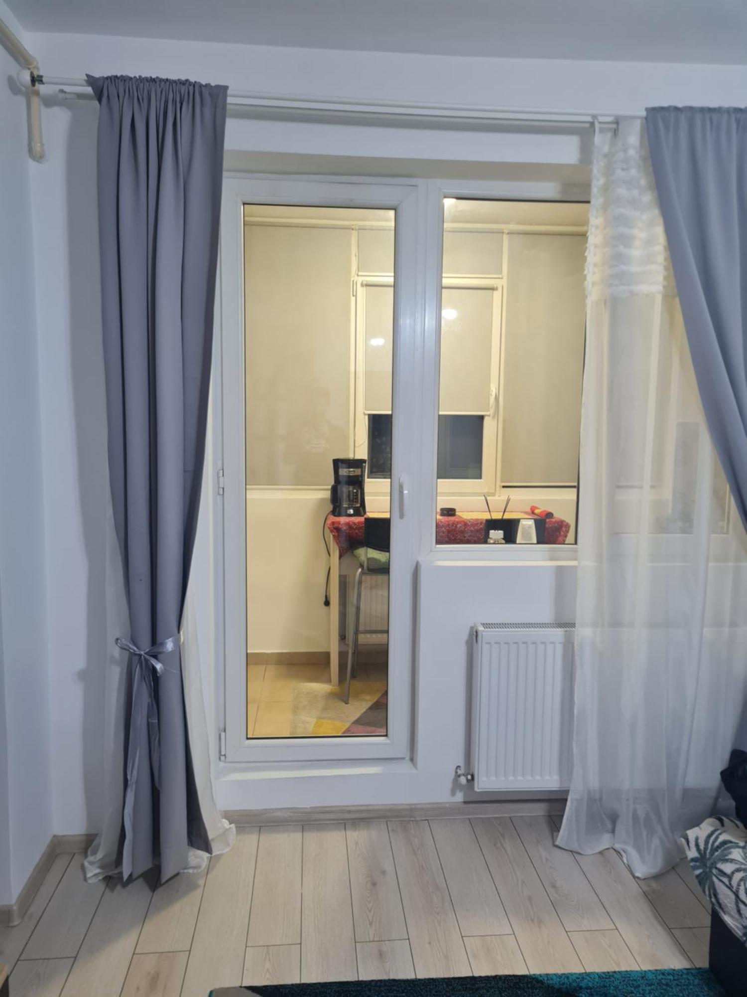 Luxury 1 Bedroom Apartment Roşu Exterior foto